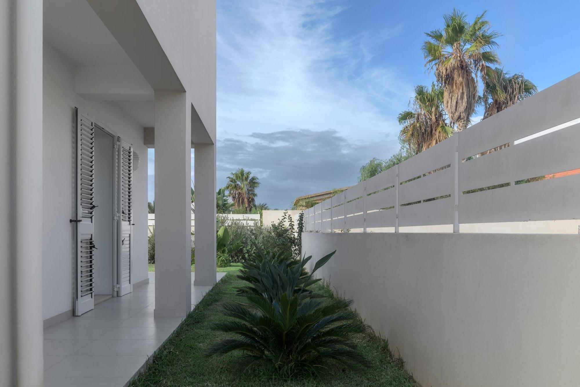 DolceVitaSuites - Modern 3 Bdr Villa in S. Lorenzo Reitani Exterior foto